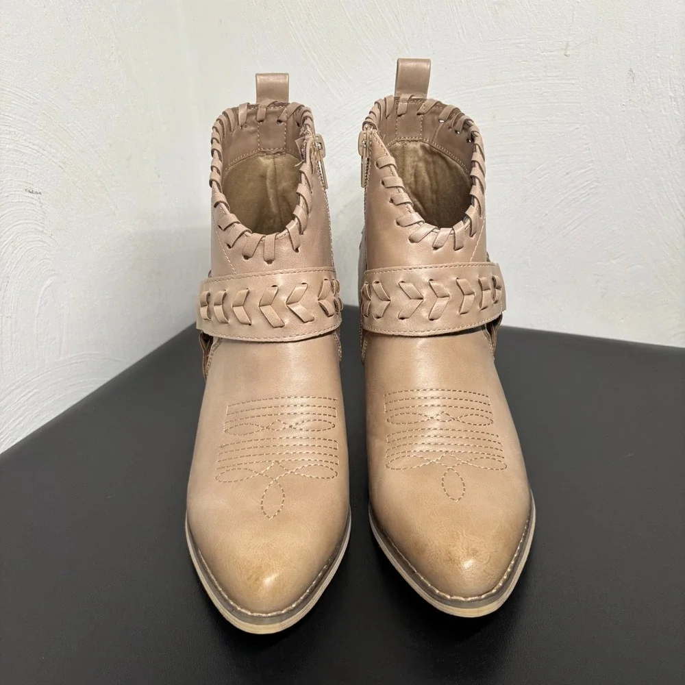 Altar'd State Rynn Women's Ankle Boots Size 6 Taupe Heeled Booties‎ Braided